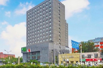 Beijing Deshengmen Huayu Holiday Inn